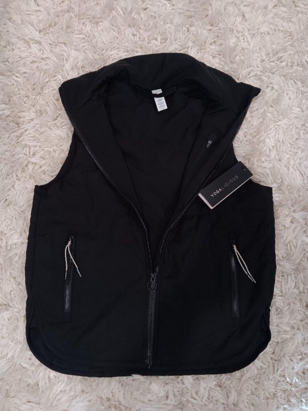 Yogalicious below zero puffer vest / Black / NWT